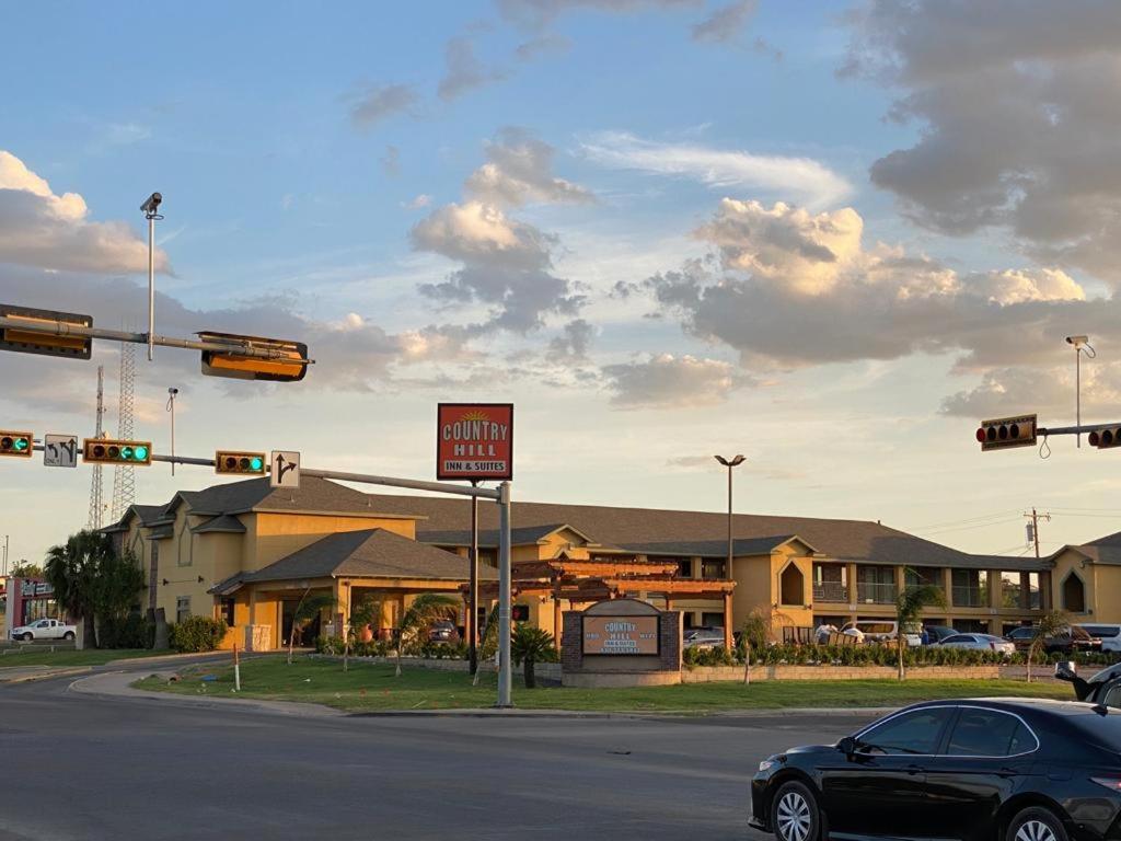 Country Hill Inn & Suite Eagle Pass Exteriör bild